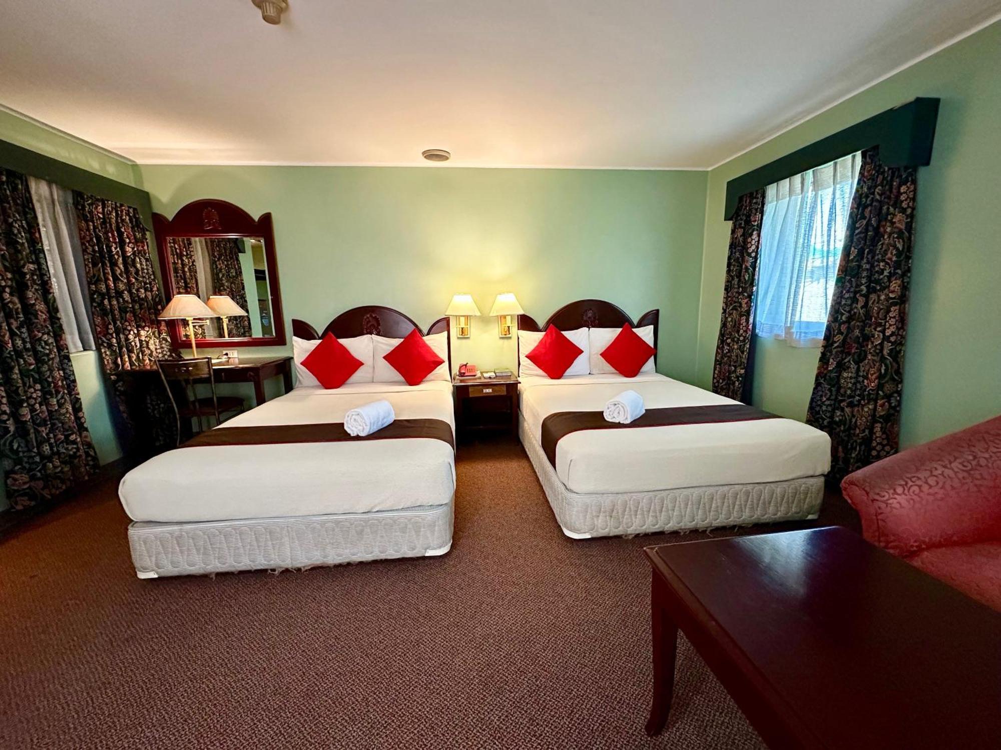 Palladium Suites Hotel Cebu Bagian luar foto