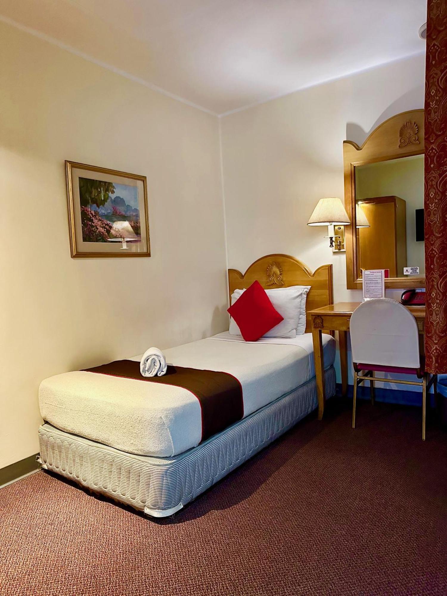 Palladium Suites Hotel Cebu Bagian luar foto